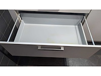 Keuken met whirlpool apparatuur - afbeelding 11 van  17