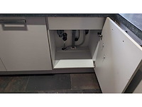 Keuken met whirlpool apparatuur - afbeelding 15 van  17