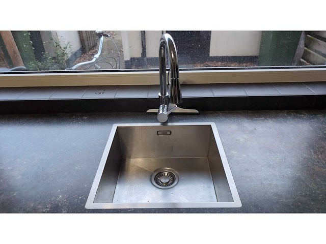 Keuken met whirlpool apparatuur - afbeelding 16 van  17