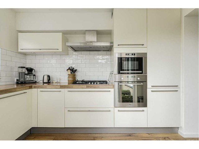 Keuken met whirlpool apparatuur - afbeelding 12 van  31