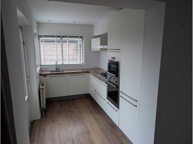 Keuken met whirlpool apparatuur - afbeelding 23 van  31