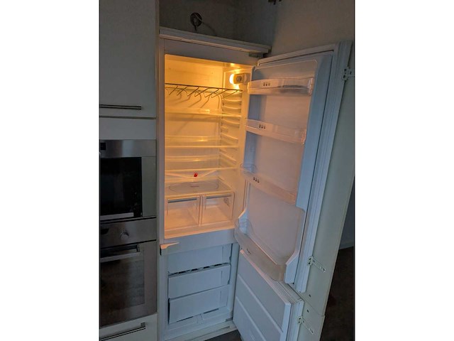 Keuken met whirlpool apparatuur - afbeelding 26 van  31