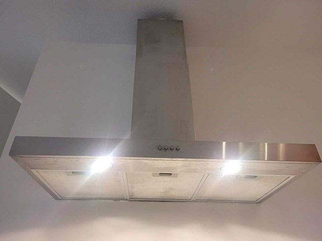 Keuken met whirlpool apparatuur - afbeelding 14 van  19