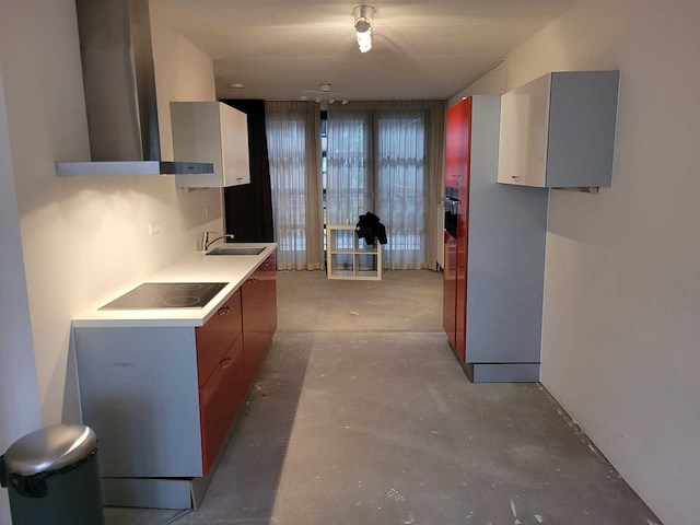 Keuken met whirlpool apparatuur - afbeelding 10 van  19