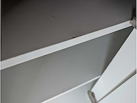 Keuken met whirlpool apparatuur - afbeelding 2 van  23