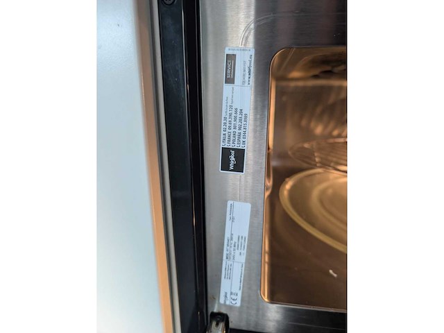 Keuken met whirlpool apparatuur - afbeelding 24 van  32