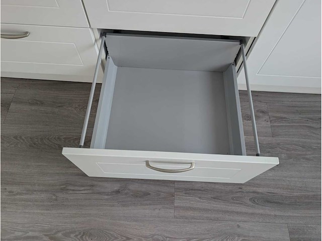 Keuken met whirlpool apparatuur - afbeelding 7 van  23