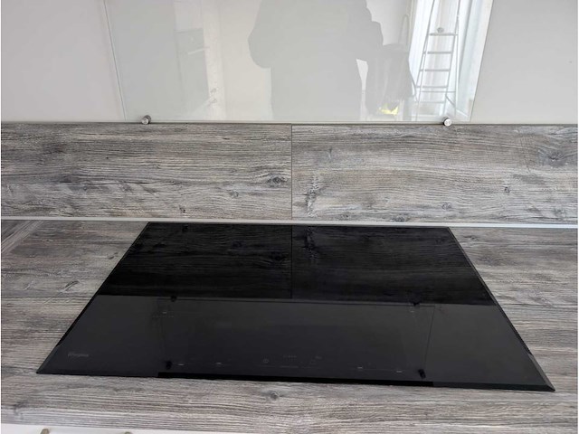 Keuken met whirlpool apparatuur - afbeelding 25 van  32