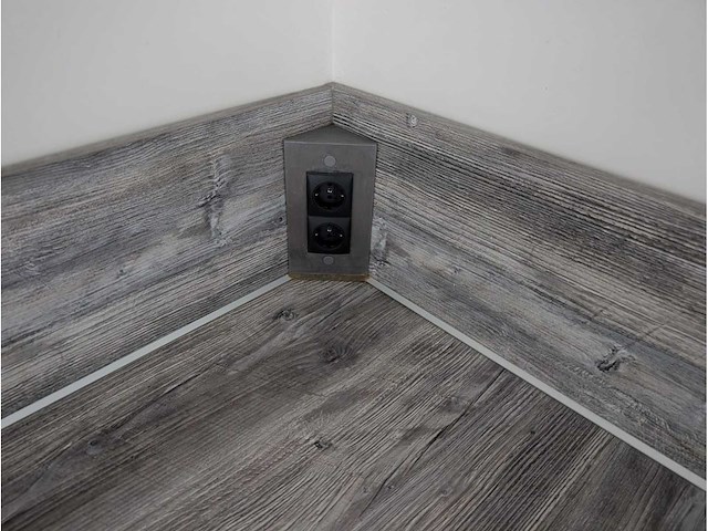 Keuken met whirlpool apparatuur - afbeelding 15 van  23