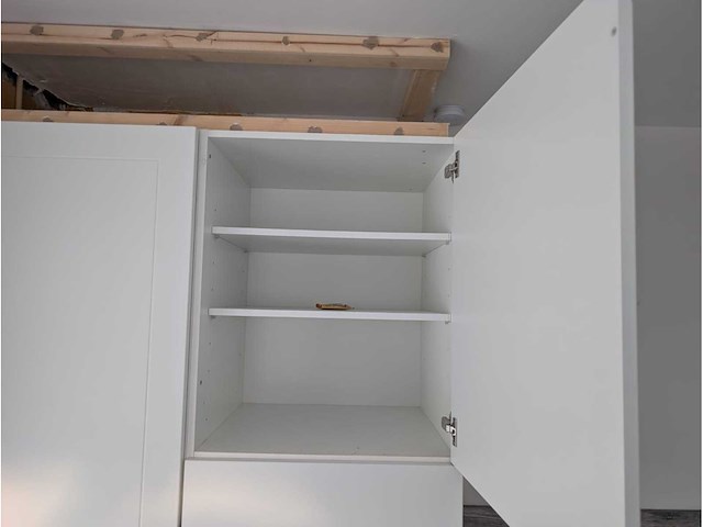 Keuken met whirlpool apparatuur - afbeelding 21 van  23