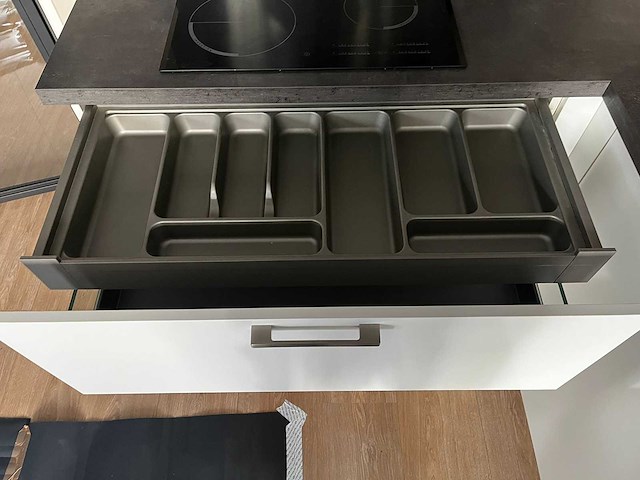 Keuken met zanussi apparatuur - afbeelding 3 van  15