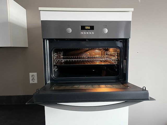 Keuken met zanussi apparatuur - afbeelding 9 van  15