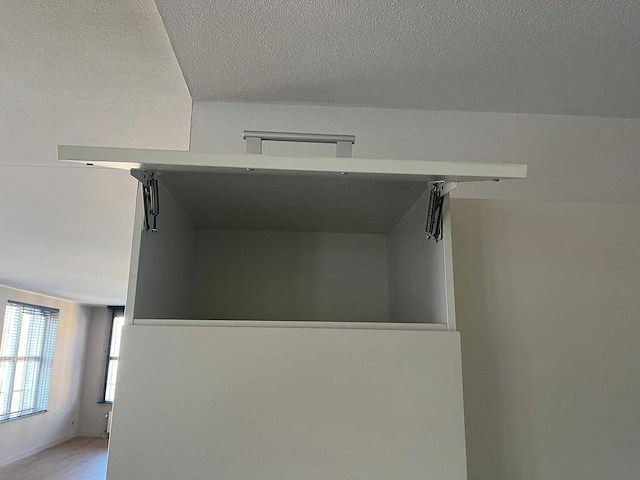 Keuken met zanussi apparatuur - afbeelding 15 van  20