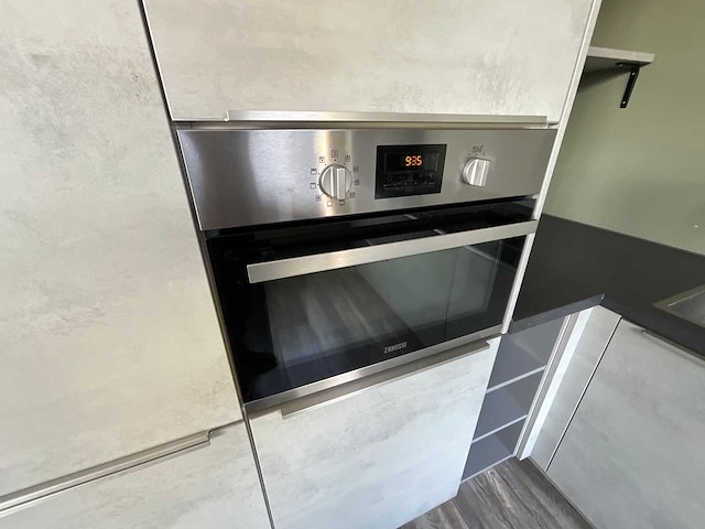 Keuken met zanussi apparatuur - afbeelding 4 van  35