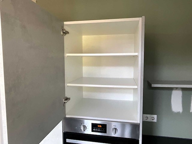 Keuken met zanussi apparatuur - afbeelding 16 van  35