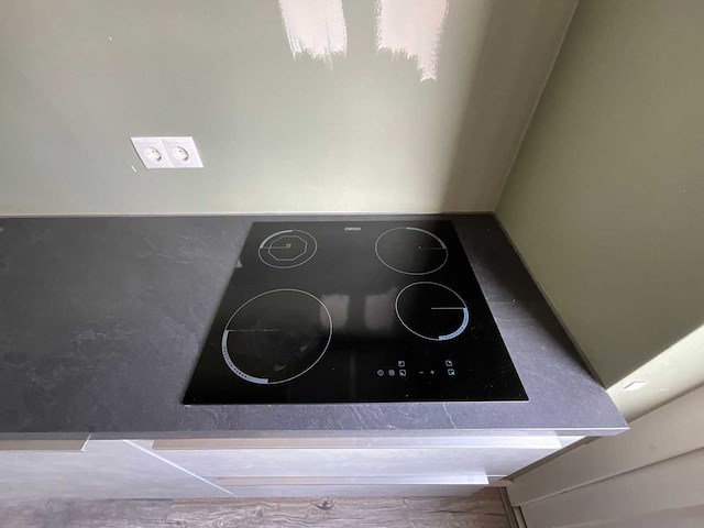 Keuken met zanussi apparatuur - afbeelding 33 van  35