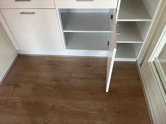 Keuken met zanussi apparatuur - afbeelding 10 van  20