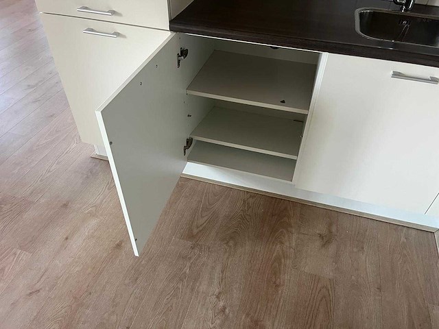 Keuken met zanussi apparatuur - afbeelding 17 van  20