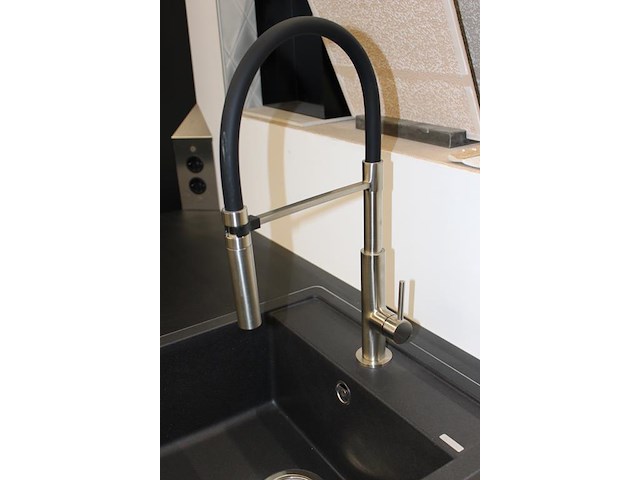 Keuken opstelling nolte met wand en eiland en luxe inbouwapparatuur - afbeelding 4 van  13