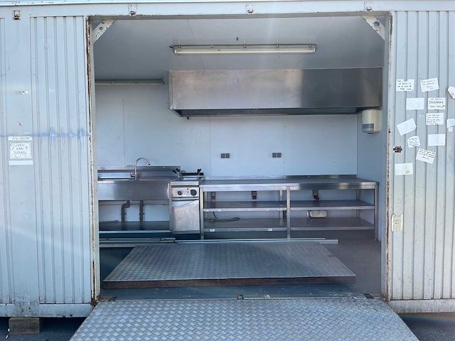 Keuken (rvs) container 8x3 meter - afbeelding 2 van  12