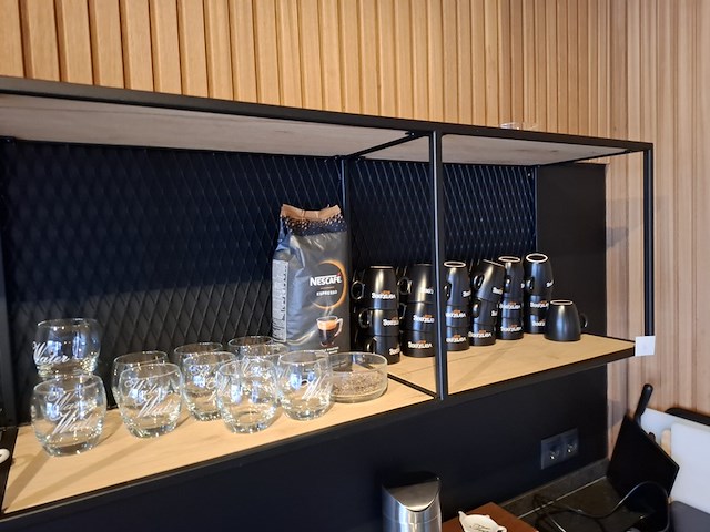 Keuken v.v. divers inbouwapparatuur - afbeelding 5 van  25