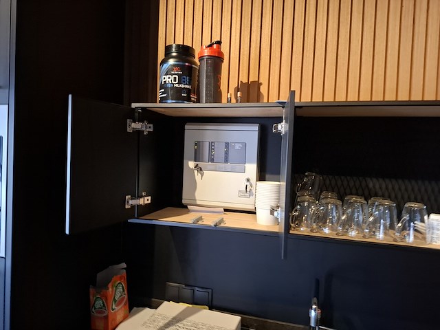 Keuken v.v. divers inbouwapparatuur - afbeelding 6 van  25