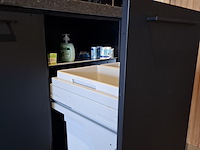 Keuken v.v. divers inbouwapparatuur - afbeelding 15 van  25