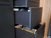 Keuken v.v. divers inbouwapparatuur - afbeelding 16 van  25