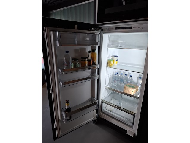 Keuken v.v. divers inbouwapparatuur - afbeelding 22 van  25