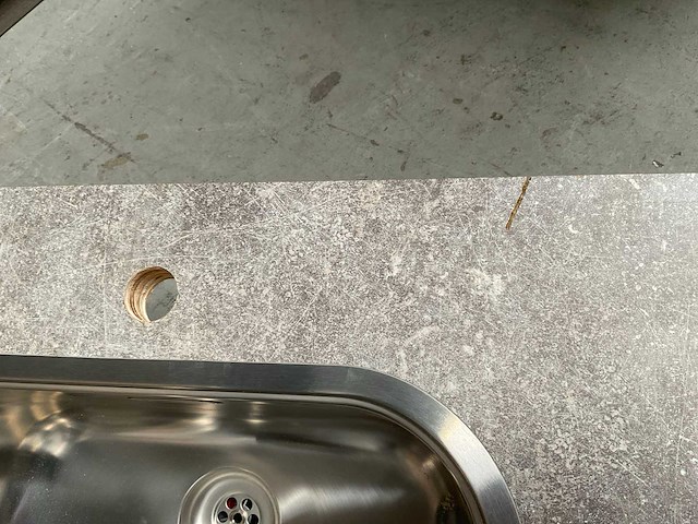 Keuken werkblad met rvs franke spoelbak 220x60 cm - afbeelding 4 van  5