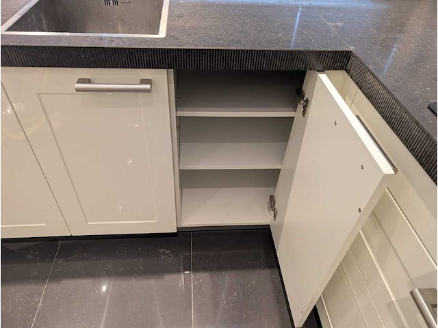 Keuken - afbeelding 12 van  32