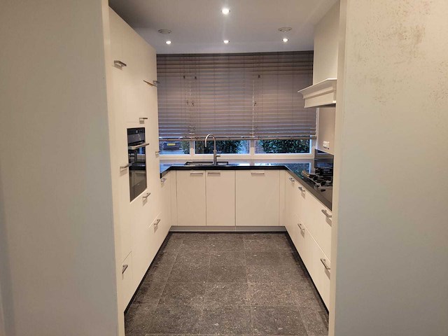 Keuken - afbeelding 12 van  27