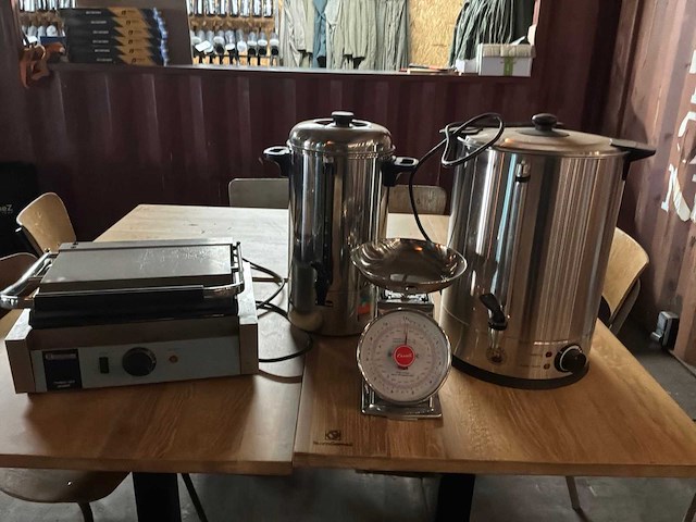 Keukenapparatuur (4x) - afbeelding 1 van  5