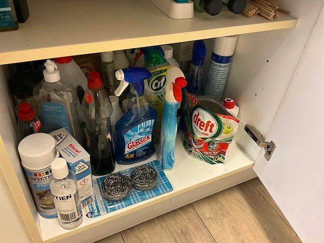 Keukenapparatuur en divers (3x) - afbeelding 9 van  17