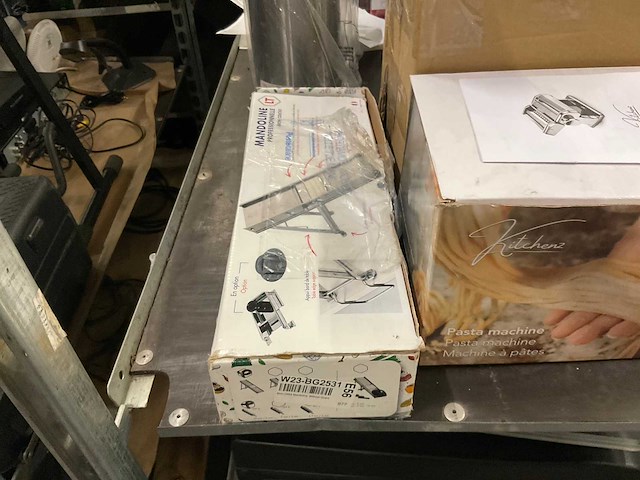 Keukenapparatuur en divers - afbeelding 5 van  7