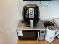 Keukenapparatuur en samsung televisie - afbeelding 3 van  7