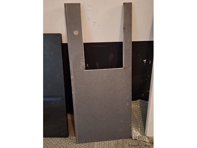 Keukenblad - ca. 132x60x4 cm - afbeelding 1 van  3