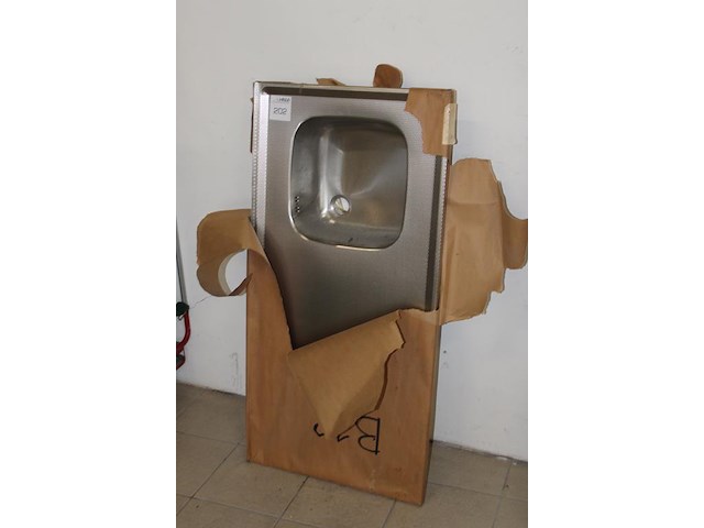 Keukenblad met gootsteen. afmeting 120 x 60 cm. - afbeelding 2 van  2