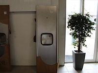 Keukenblad met gootsteen. afmeting 200 x 60 cm. - afbeelding 1 van  2