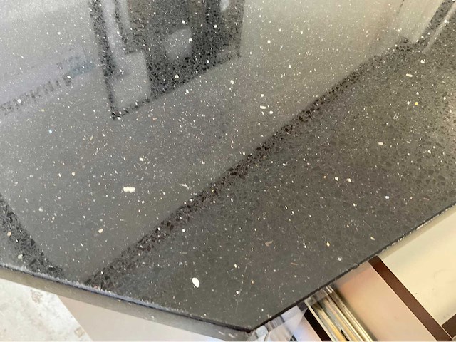 Keukenblok eiland met granieten blad en kraan stopcontact 100x96x90 cm - afbeelding 5 van  6