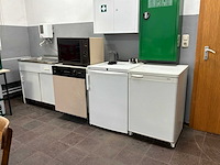 Keukenblok, magnatron, vaatwasser en koelkast (4x) - afbeelding 1 van  10