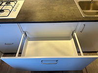 Keukenblok met kooktoestel en spoelbak - afbeelding 6 van  7