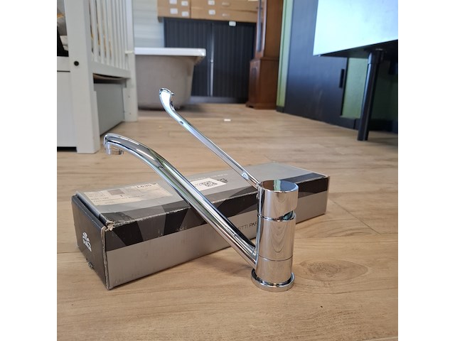 Keukenkraan paffoni, red - afbeelding 1 van  4