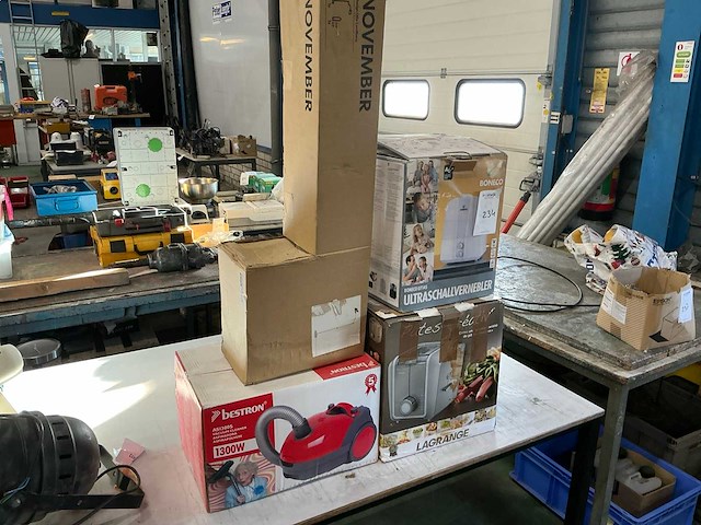 Keukenmachine en divers - afbeelding 1 van  5