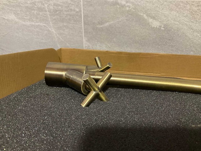 Keukenmengkraan antiek brons met kruisgreep knoppen - afbeelding 8 van  8