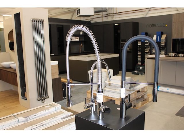 Keukenmengkraan grohe met sproeikop. - afbeelding 1 van  2