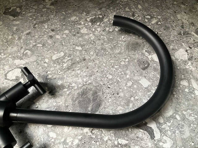 Keukenmengkraan mat black met kruisgreep - afbeelding 6 van  7