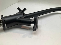 Keukenmengkraan mat zwart tweegreeps met draaibare uitloop - afbeelding 5 van  8