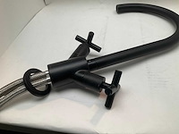 Keukenmengkraan mat zwart tweegreeps met draaibare uitloop - afbeelding 6 van  8