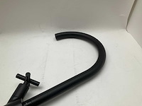 Keukenmengkraan mat zwart tweegreeps met draaibare uitloop - afbeelding 7 van  8